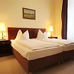 Schloßhotel Althörnitz 3*