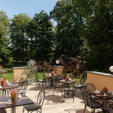 Althoernitz Neubau 호텔