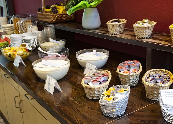 Althoernitz Neubau מלון